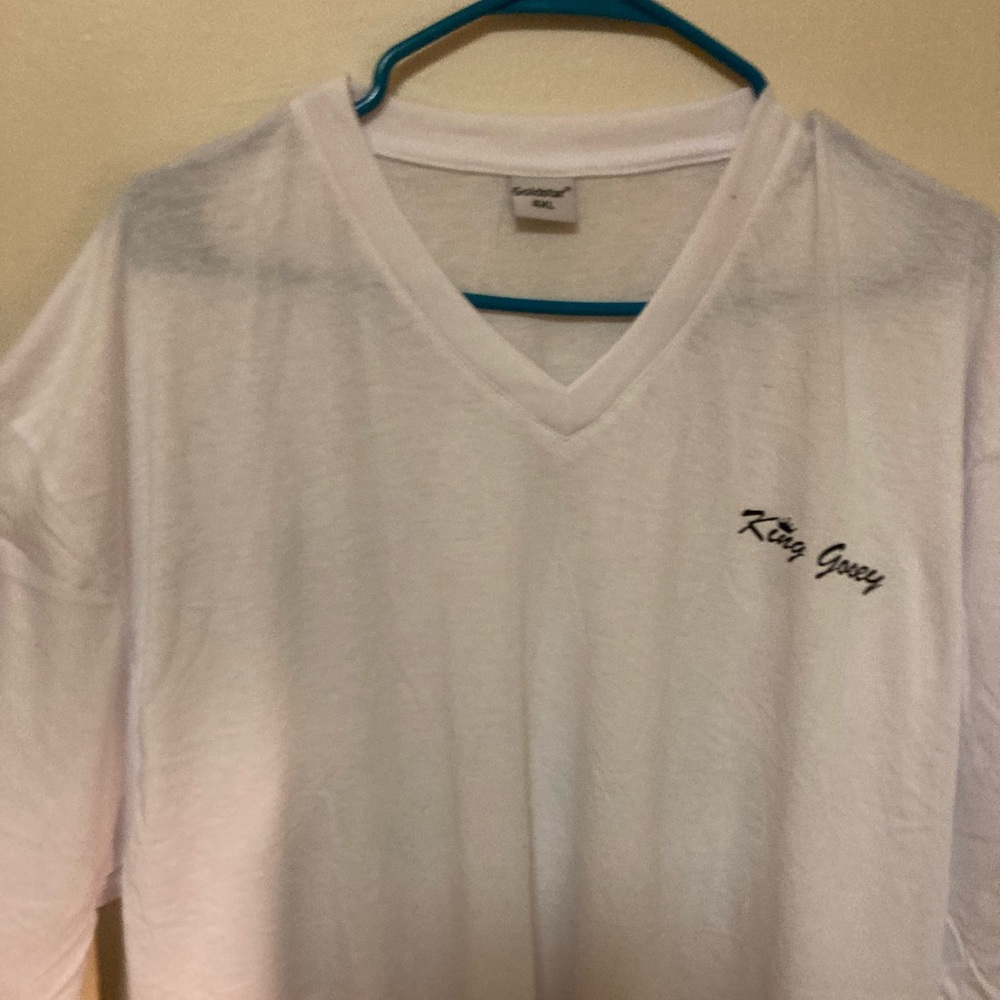 White tee shirt/ king gooey/ stay scheming